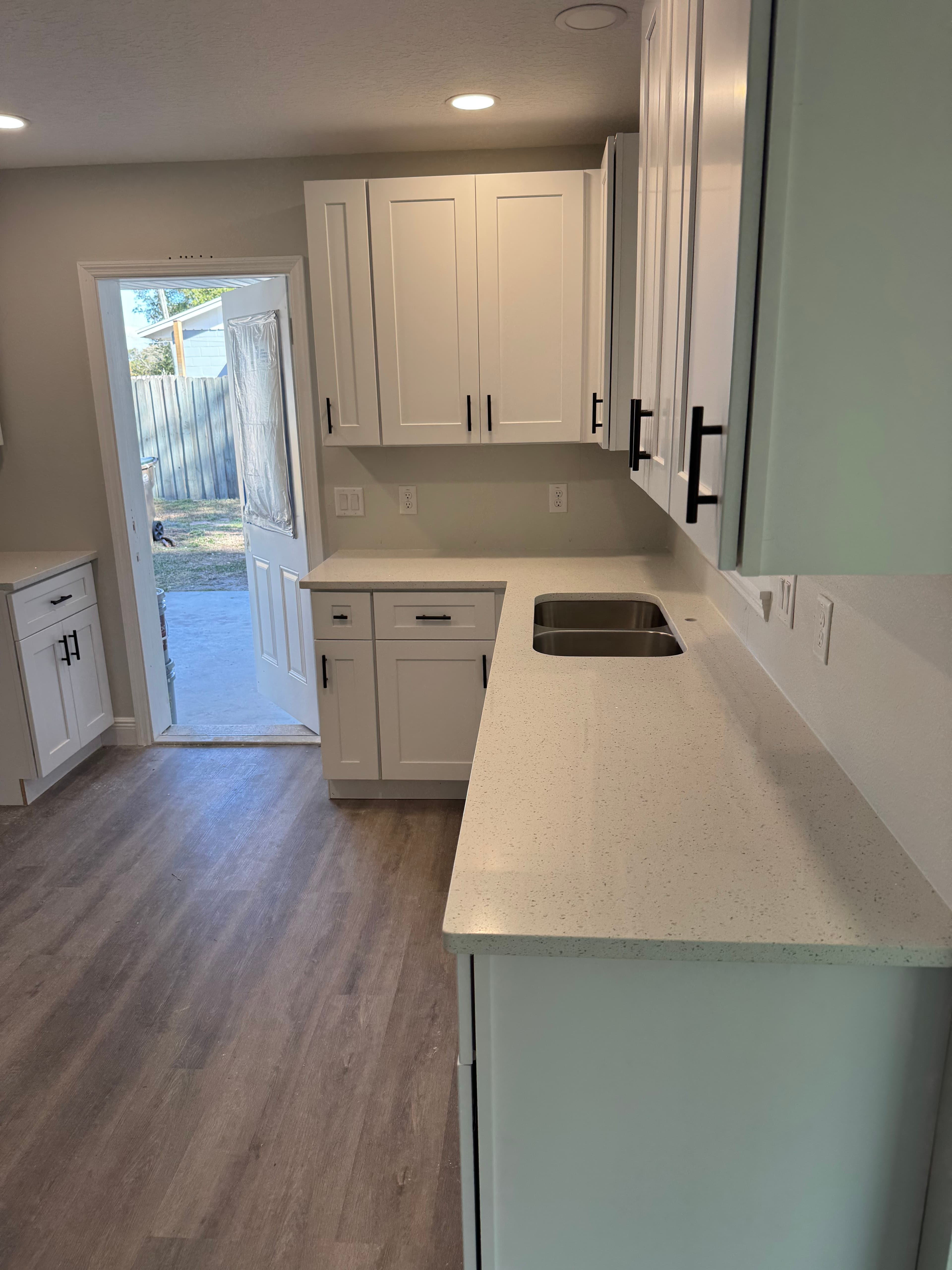N Lake View Ave • Verified Acquisition